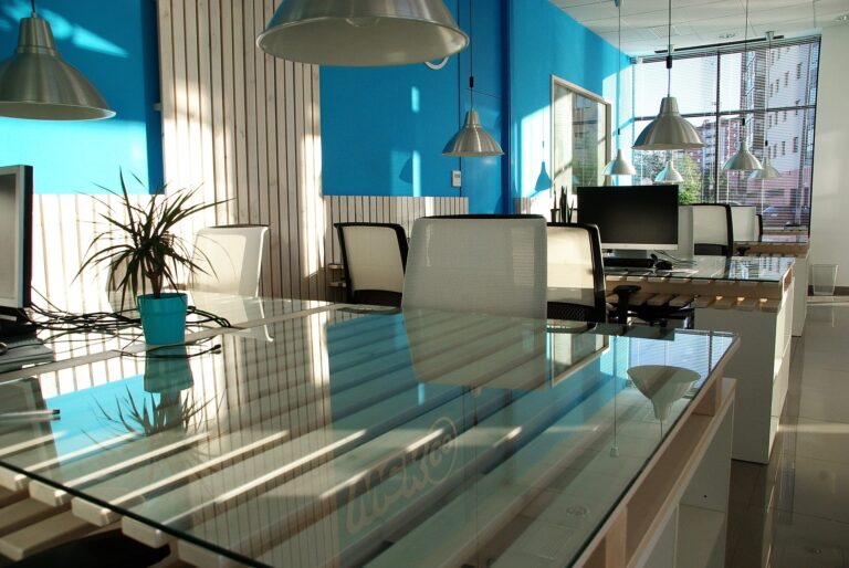 6 Must Tip to Decorate an Office at Your Home on Budget