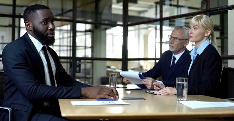 In Which Ways an Employment Lawyer Can Help You?- Some facts Revealed