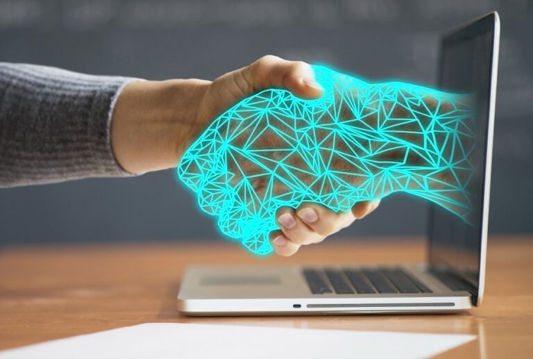 9 Benefits to Choosing the Right HR Technology for your Business