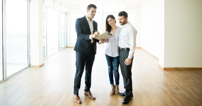 The Benefits of Using a Property Agent When Selling Your Home