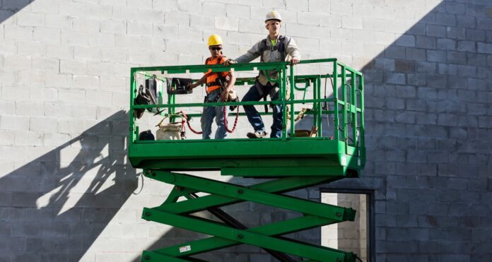 Types of Aerial Lifts and How to Choose the Best Lift for the Job