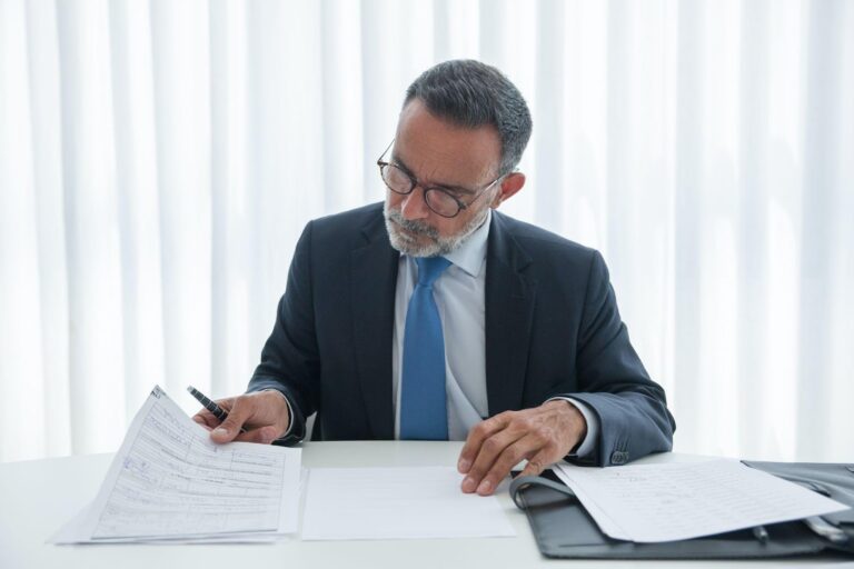 5 Reasons Why You Should Hire a Debt Collection Agency for Business