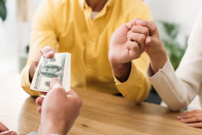Understand How Quick Loans Online Can Help You In Case of Emergencies