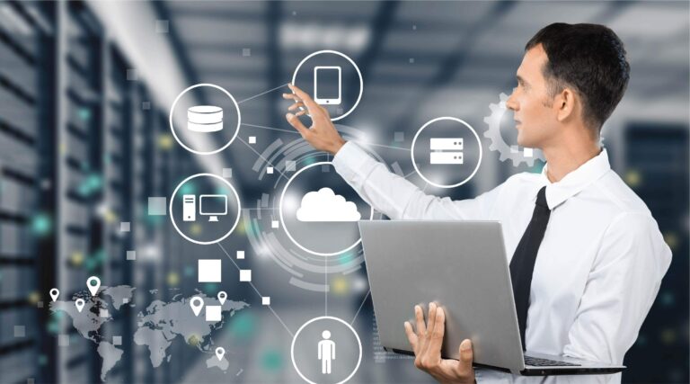 Describe the Service Management in IT