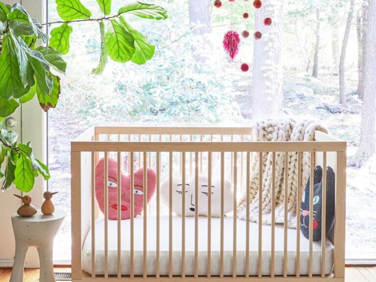 Cots for Babies: Cot Varieties and Selection Criteria