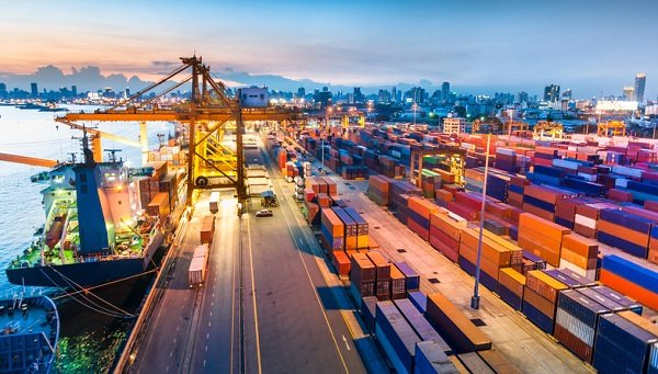 HOW ARE ORGANISATIONS DIGITALISING SHIPPING CONTAINERS