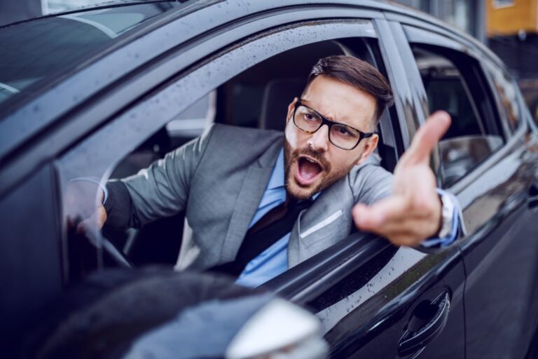 Road Rage Accident Leads to Justice: Witness Intervention Saves the Day for Thomas