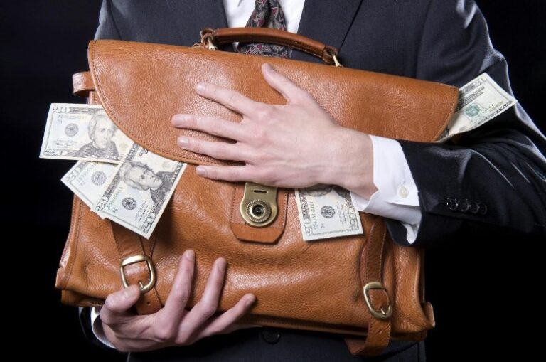 How Do Online Casinos Detect Players’ Bonus Abuse?