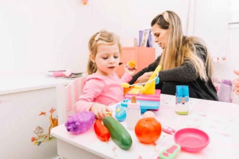 4 Top Benefits of Daycare for Infants and Toddlers