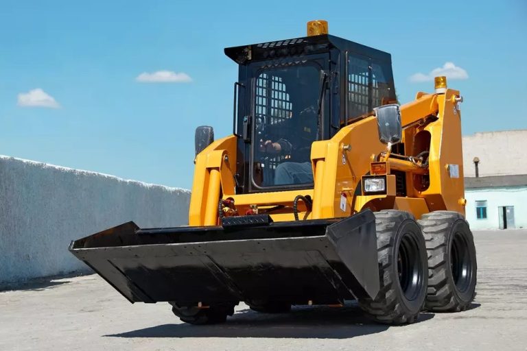 The Ultimate Guide to Choosing the Right Skid Steer Attachment for Your Job